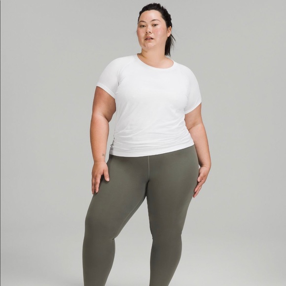 White Lululemon Swiftly Tech Tee 2.0 - Picture 2 of 6